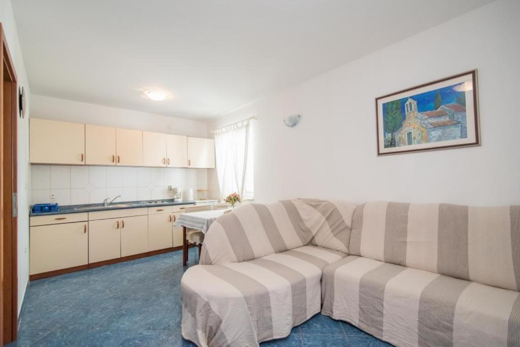 Apartments Batinic Supetar Eksteriør billede