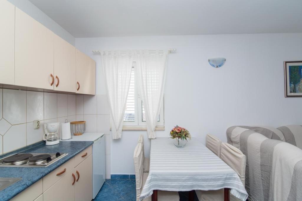 Apartments Batinic Supetar Eksteriør billede